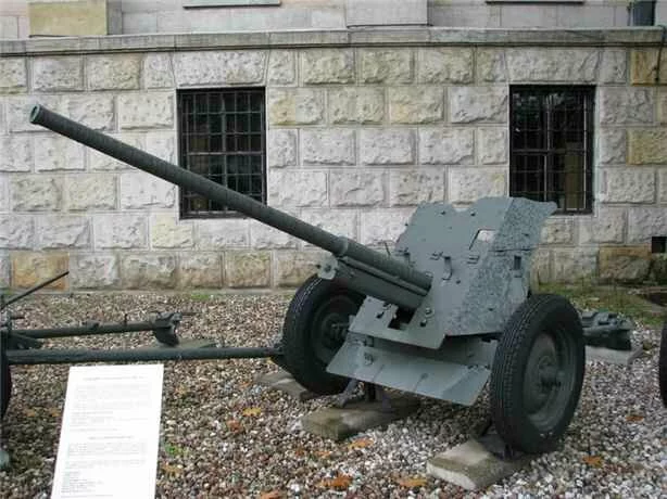 76-мм полковая пушка